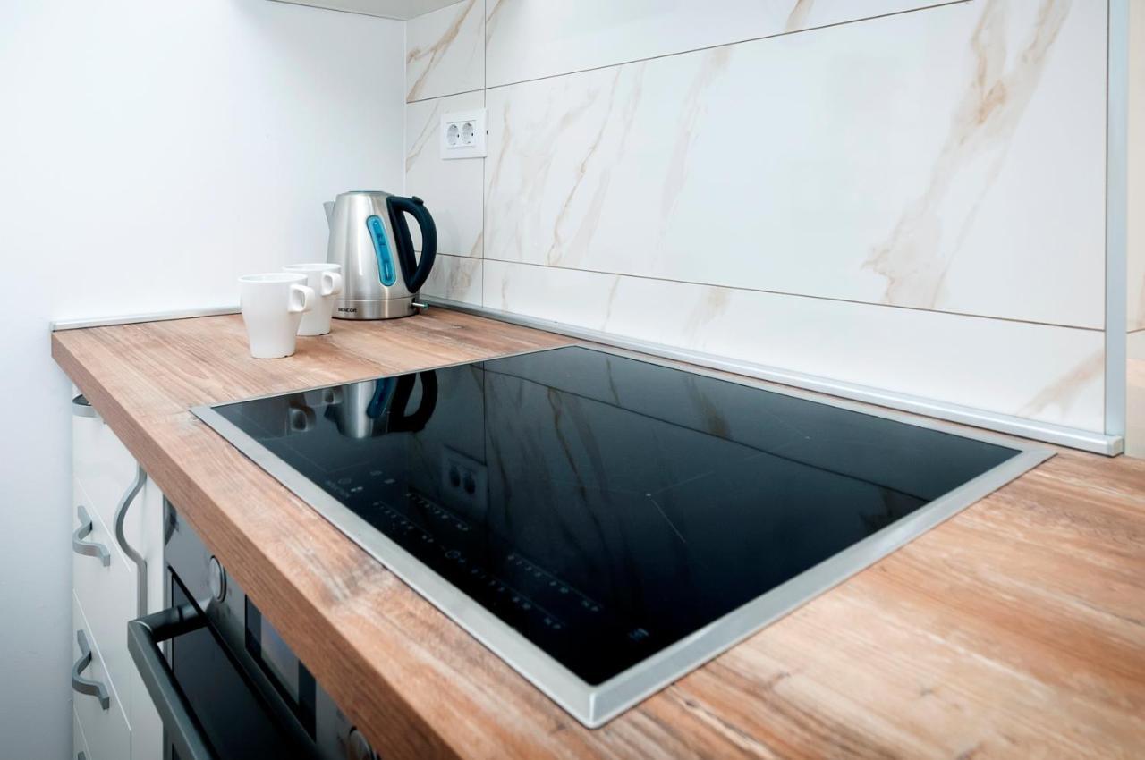 Otto Apartment With Sea View And Parking Rovinj Extérieur photo