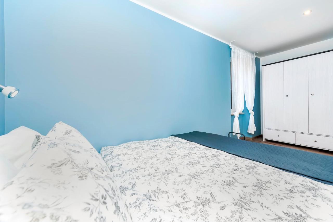 Otto Apartment With Sea View And Parking Rovinj Extérieur photo